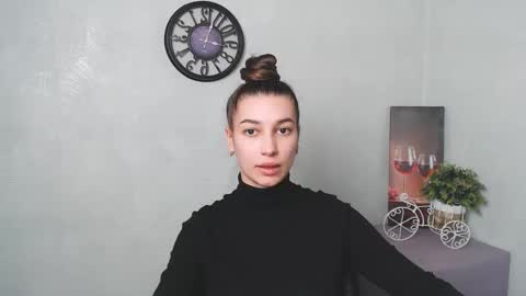 Karolina online show from 13, 2, 2025
