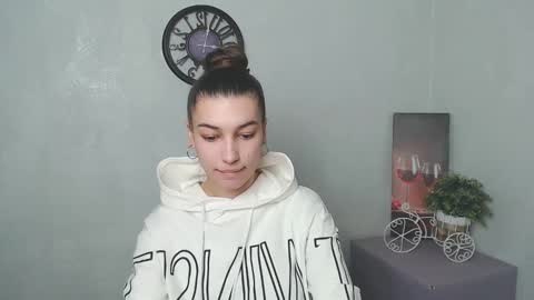 Karolina online show from 23, 2, 2025