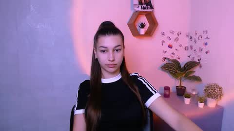 Karolina online show from 30, 9, 2025
