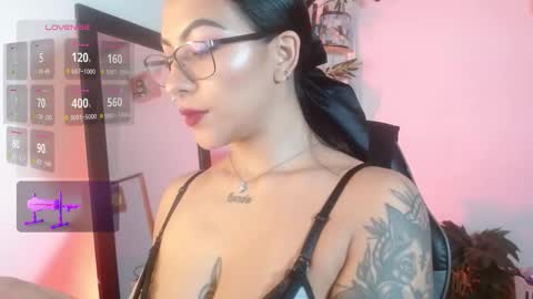 Caro online show from 3, 10, 2025