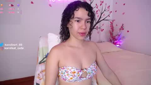 Snapshot of karolkat_1 chatting on 14, 9, 2025 Karolina 3 online show from 14, 9, 2025