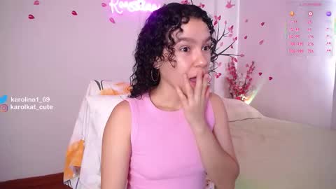 Snapshot of karolkat_1 chatting on 4, 11, 2025 Karolina 3 online show from 4, 11, 2025