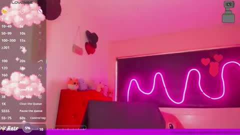 Snapshot of karoll_scoott chatting on 4, 11, 2025 karol online show from 4, 11, 2025