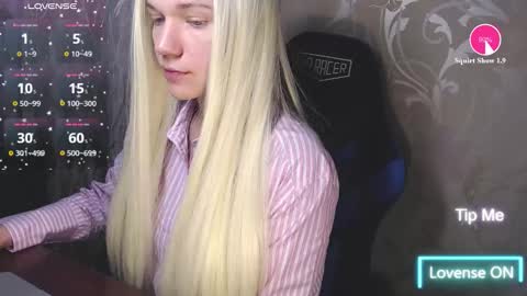 Caroline Fox online show from 6, 3, 2026