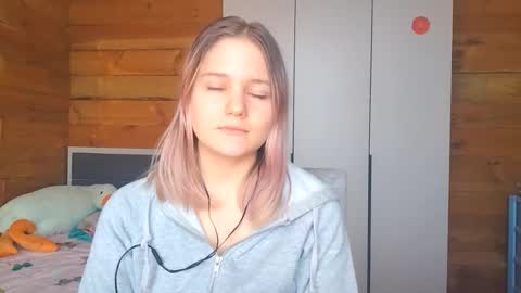 Jenni online show from 8, 10, 2025
