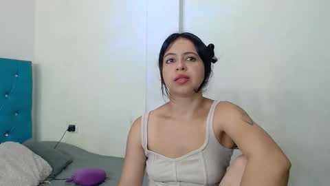 Snapshot of kassandraaa_ chatting on 12, 11, 2025 Kasandra online show from 12, 11, 2025