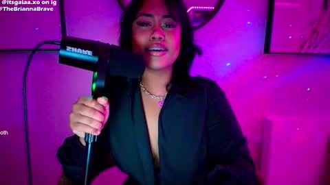 Snapshot of kat2025 chatting on 24, 2, 2026 BriannaBrave online show from 24, 2, 2026