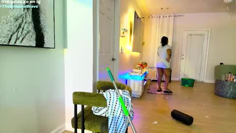 Snapshot of kat2025 chatting on 14, 3, 2026 BriannaBrave online show from 14, 3, 2026