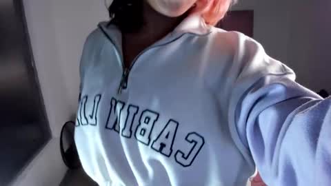 Kata Garcia online show from 6, 1, 2026