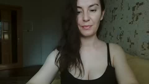 KatalinaQEs online show from 9, 9, 2025