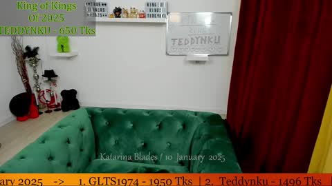 Snapshot of katarina_blades chatting on 10, 1, 2025 online show from 10, 1, 2025