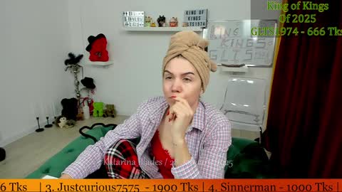 Snapshot of katarina_blades chatting on 28, 1, 2025 online show from 28, 1, 2025