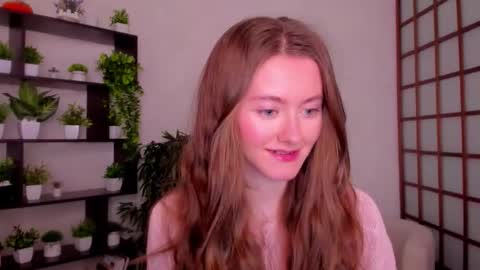 Snapshot of kate_cuddle chatting on 21, 10, 2025 Kate online show from 21, 10, 2025