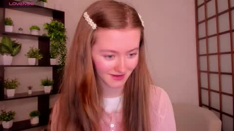 Snapshot of kate_cuddle chatting on 19, 11, 2025 Kate online show from 19, 11, 2025