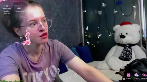 Snapshot of kate_jonson chatting on 18, 10, 2025 .Be kind and gentle with me and I will do my best for you. online show from 18, 10, 2025