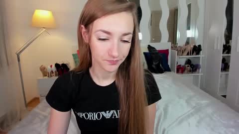 kate_redgar online show from 1, 2, 2025