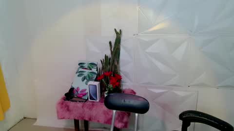 Snapshot of kate_romance chatting on 19, 12, 2024 Kate online show from 19, 12, 2024