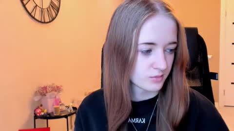 katekayer online show from 5, 11, 2025