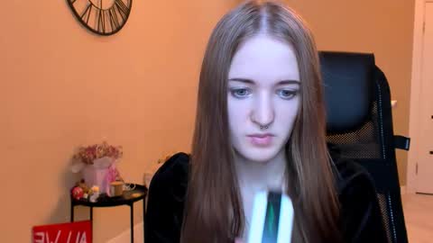 katekayer online show from 10, 11, 2025