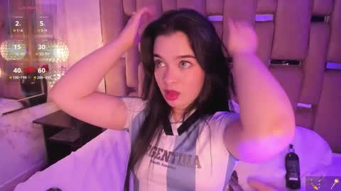 Snapshot of kateleeh_ chatting on 22, 11, 2025 Kate online show from 22, 11, 2025