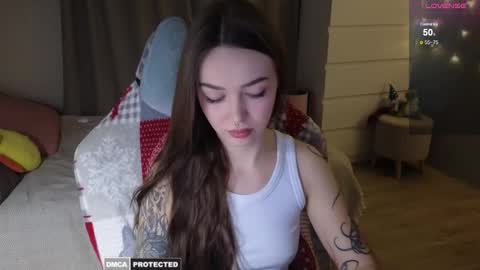 Snapshot of kateleoo chatting on 1, 3, 2025 Im Kate online show from 1, 3, 2025