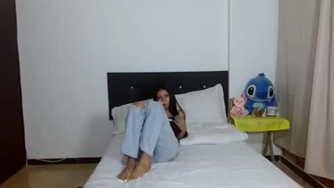 Snapshot of katerin_moore chatting on 18, 10, 2025 katherin moore online show from 18, 10, 2025