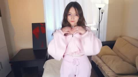 Snapshot of katheleensonderegger chatting on 1, 12, 2025 Lina online show from 1, 12, 2025