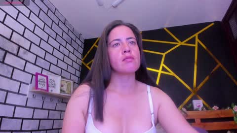 Paola online show from 12, 12, 2024