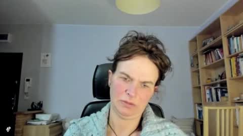 Snapshot of kathysky40 chatting on 19, 11, 2025 KATHY online show from 19, 11, 2025