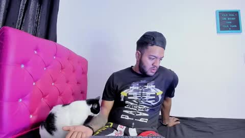 katalina y Daniel online show from 5, 1, 2025