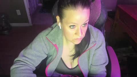 Katie online show from 8, 12, 2024