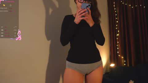 Snapshot of katie________ chatting on 5, 3, 2025 Katienext stream online show from 5, 3, 2025
