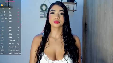 Snapshot of katie_boss2 chatting on 15, 10, 2025 Katie online show from 15, 10, 2025