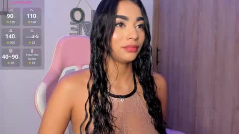 Snapshot of katie_boss2 chatting on 25, 10, 2025 Katie online show from 25, 10, 2025