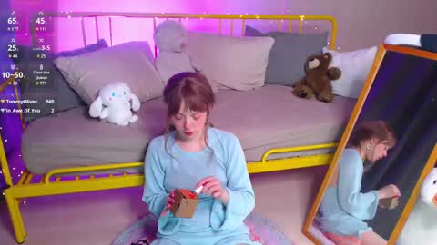 Snapshot of katie_deville chatting on 4, 3, 2025 Katie Deville online show from 4, 3, 2025