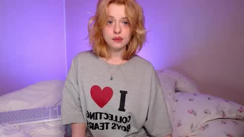 Snapshot of katie_deville chatting on 9, 10, 2025 Katie Deville online show from 9, 10, 2025