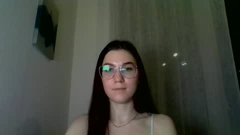 Snapshot of katie_foxi chatting on 5, 3, 2025 katie_foxi online show from 5, 3, 2025