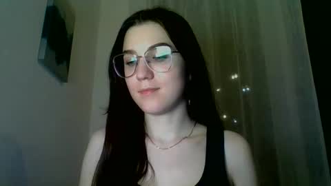 Snapshot of katie_foxi chatting on 7, 3, 2025 katie_foxi online show from 7, 3, 2025