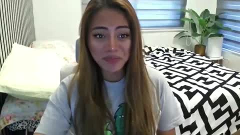 Snapshot of katiefrox_ chatting on 3, 3, 2025 katiefrox online show from 3, 3, 2025