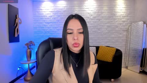 Snapshot of katiestonne chatting on 15, 10, 2025 Kate Stonne online show from 15, 10, 2025