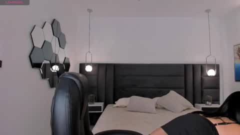 Snapshot of katiestonne chatting on 21, 10, 2025 Kate Stonne online show from 21, 10, 2025