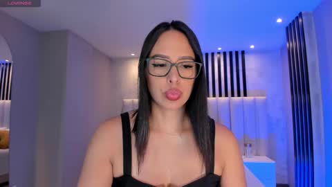 Kate Stonne online show from 15, 2, 2026