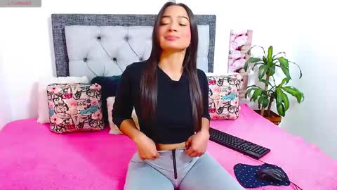 Follow Instagram katikloving online show from 20, 12, 2025