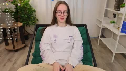 Scarlett online show from 7, 4, 2026