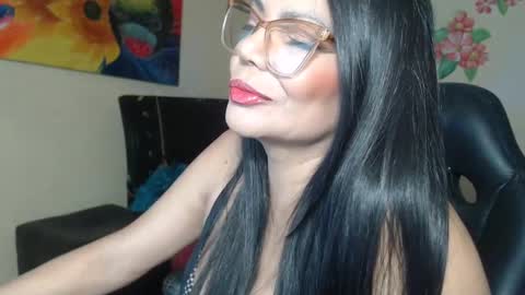 katiusca_horny2 online show from 16, 12, 2024