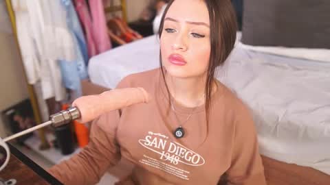 K A T L Y N  online show from 26, 10, 2025