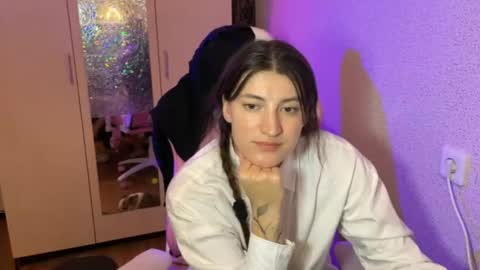 Snapshot of katrin_kristal chatting on 25, 2, 2026 naked in pvt show 100 tk online show from 25, 2, 2026