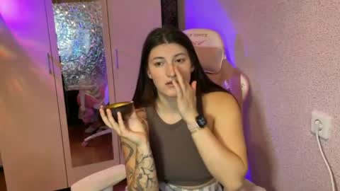 Snapshot of katrin_kristal chatting on 28, 2, 2026 naked in pvt show 100 tk online show from 28, 2, 2026