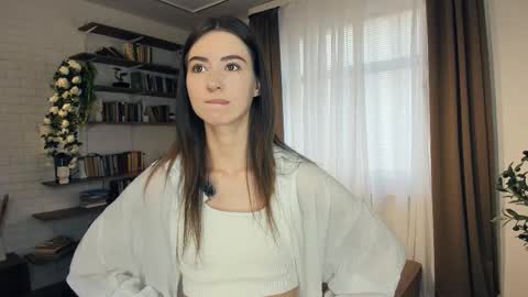 Kate Aurora online show from 15, 3, 2026