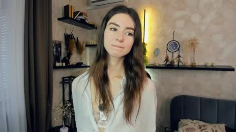 Kate Aurora online show from 28, 3, 2026